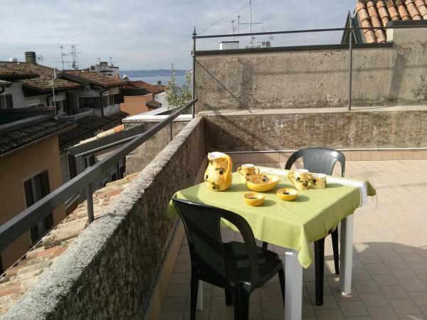 Il Nido Del Cigno Apartment Sirmione Bagian luar foto